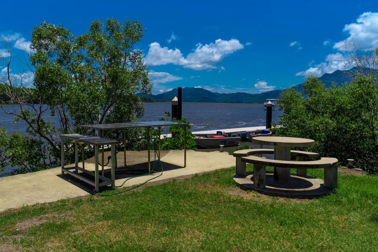 Lucinda Fishing Lodge מראה חיצוני תמונה
